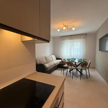 Alfieri1 - Netflix-parking-supermarket-centro Apartamento Bérgamo